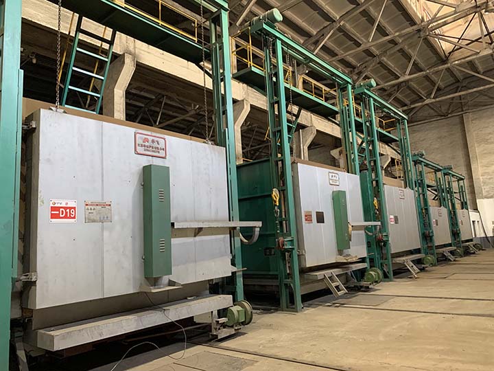 A大型臺車式中溫電阻爐